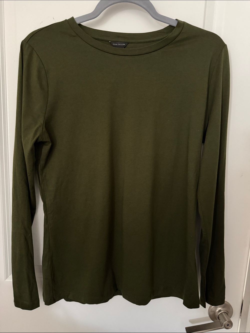 Ann Taylor Olive Long Sleeve Crewneck Top